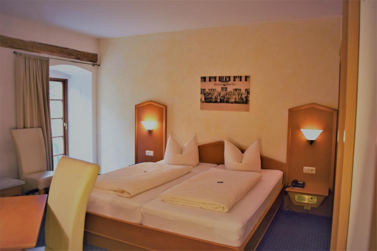 Hotel Zum Braeu Kinding Exterior foto